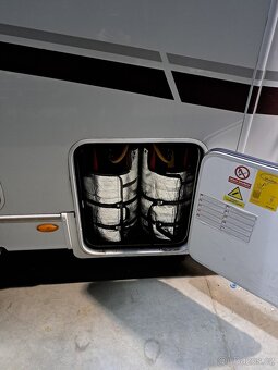 Prodám obytné auto Dethleffs Globe 4 - 13