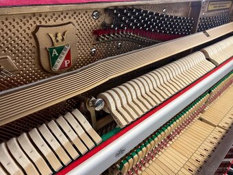 Zánovné pianino Petrof mod. Antik 105 opus. 567816, PRODÁNO - 13