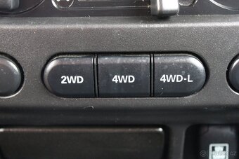 Suzuki Jimny 1,3 i ČR,1.MAJITEL,4x4,TAŽNÉ,2009 - 13