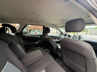Ford Mondeo 2.0tdci 103kw combi (2012) 2.majitel - 13
