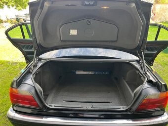 BMW 728i E38 - 13