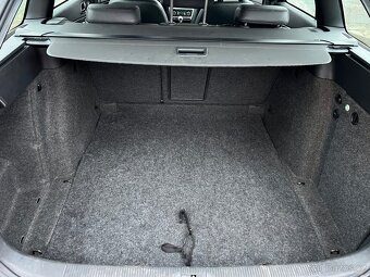 Škoda Octavia Scout,2.0TDi,103KW,4x4, 220.000km - 13