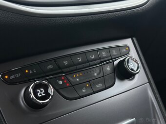 Opel Astra 1.6 CDTi Enjoy • 2/2017 • 81 kw • Původ ČR - 13