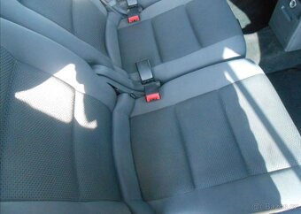 Volkswagen Touran 1,6 TDI 77 kW Historie 7 Míst nafta - 13