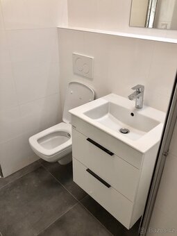 Pronájem 1+1 v Jundrově 32m2, hezký zařízený byt, vyhledávan - 13