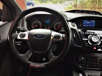 Ford Focus 2.0i 16v ST sport - 13