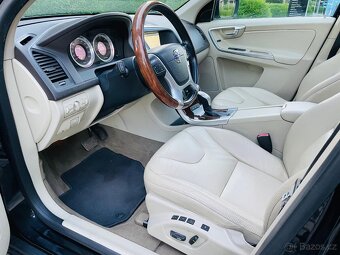 Volvo XC60 2.4 D5 AUTOMAT KAMERA GEARTRONIC VÝHŘEV SERVISKA - 13