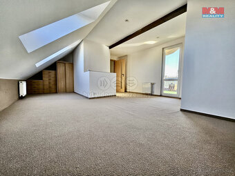 Prodej bytu 5+1 a větší, 180 m², Opava, ul. Komenského - 13