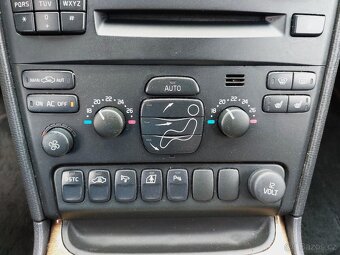 Volvo XC90, 2,4 D5 120kW 4x4 GEARTRONIC - 13
