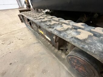 BAGR BOBCAT E 17 - 13