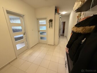 Prodej moderního bytu 2+kk 65 m2 s terasou 15 m2 - 13
