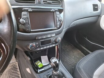 KIA CEED SW 1,6 CRDI 94KW - 13