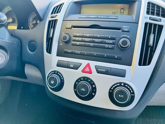 KIA CEED 1.4 i 80 kW BENZÍN MLHOVKY KLIMATIZACE. - 13