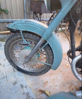 Sedlo kastlík přední blatník sedadlo IŽ 56 IŽ 49 IŽ 350 - 13