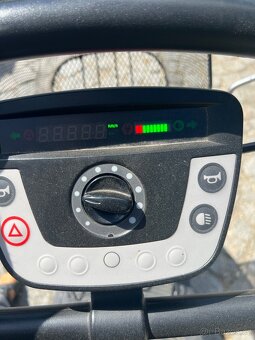 Elektrický skůtr booster trophy 6 v silnejší variantě 625 W - 13