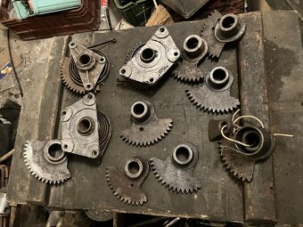 jawačz startovací hřídele - 13