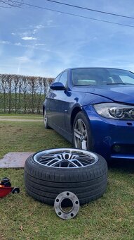 BMW E90 318d doplňky od ac schnitzer - 13