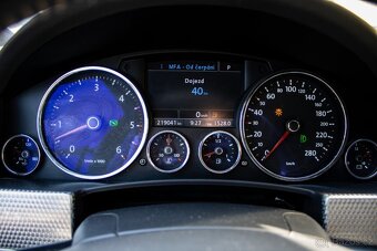 Volkswagen Touareg R50 5,0TDI V10 /AJ NA SPLATKY/ - 13