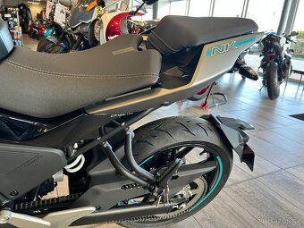 CF Moto NK 125 2025 Gem Black - 13