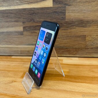 IPhone SE 2020 128GB, černý (12 měsíců záruka) - 13