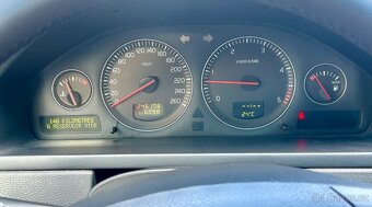 VOLVO V70 2.0D4 120KW 5VÁLCE SUMMUM AUT-KUŽE-Bi XENON-ACC - 13