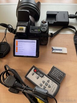 Fotoaparát značky SONY Model: DSC-H9 - 13