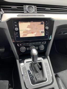 VW Passat 2.0 TDI, DSG, 140 kW, r. 2019, Highline, kůže, DPH - 13