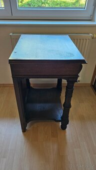 Starožitný nábytek - 13