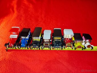 Autíčka veteráni zn. IGRA 11 ks, SMĚR 2 ks atd. 14 ks celkem - 13