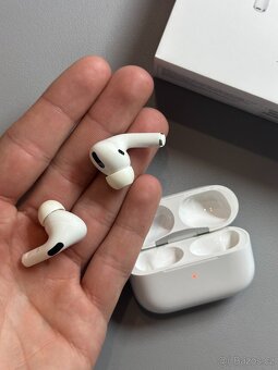 Apple AirPods 1st gen. - 13