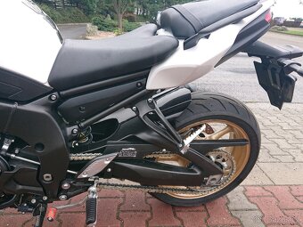 Yamaha FZ8 N 2010 - 13