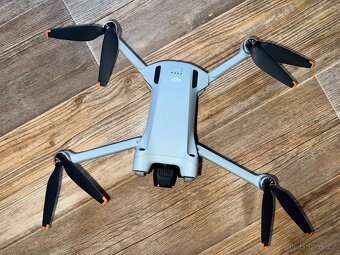 DJI Mini 3 Pro Fly More Combo - 13
