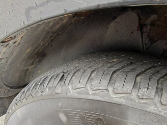 Hyundai Santa Fe 2.7i V6, 4x4 - 13