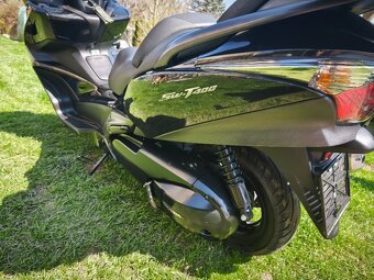 Honda SW-T400 (2011) kufr, jen 6500km, po servisu - 13