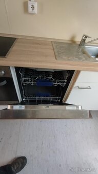 Obytný modul s kuchyní a se sprchama / 10m délky - 13