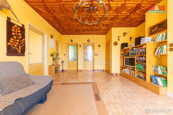 Prodej rodinného domu 195 m2, pozemek 646 m2, Starovičky - 13
