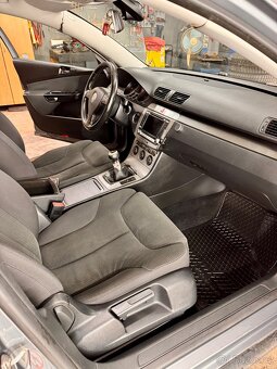 Passat B6 2.0 TDi 125kw manuální převodovka - 13