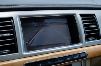 Jaguar XF 2.2D Premium Luxury - 13