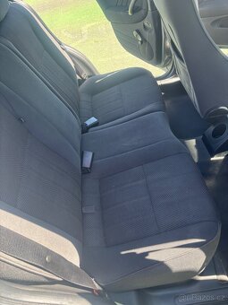 Alfa Romeo 147 1.9 JTD - 13