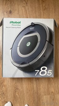 Robotický vysavač iRobot Roomba - 13