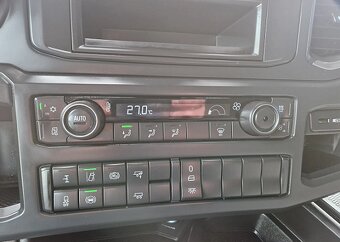 Scania P280 - valník s posuvnými plachtami - 19 palet - 13
