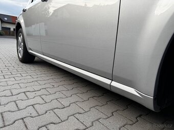 Chrysler 300C 5.7 hemi 250kw - 340PS 4x4 - touring, rok 2005 - 13