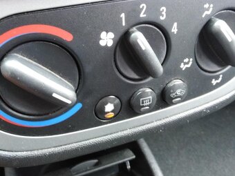 OPEL COMBO 1,4i BENZIN 66 KW KLIMA,TAŽNÝ, ZA  54000 KČ - 13