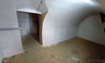 Pronájem obchodní nebytové prostory Netolice, Mírové náměstí - 13
