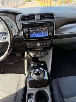 Nissan LEAF,  110kW ZERO 40kWh, ČR 1.MAJITEL, 100 % BATERIE - 13