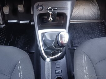 Renault Captur, 0,9 TCe, ČR, 1.majitel - 13