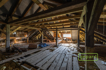 Prodej objektu bývalé školy se stavebním povolením pro 11 by - 13