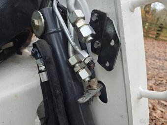 Smykový nakladač Bobcat T450 - 13