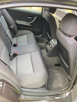 BMW E90 320D 120kw - 13