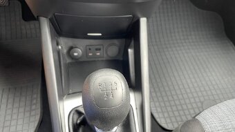 Kia Cee´d, 1.4CVVT / 2X SADA ALU KOL /RV 2/2011 - 13